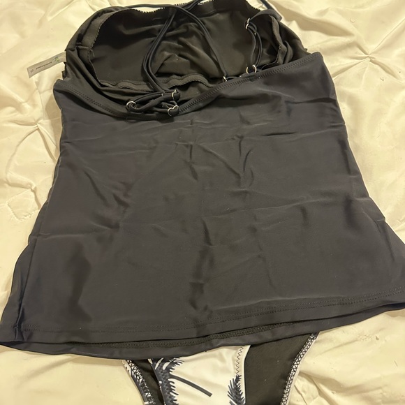 Beachissi tankini. Black top with lace band, black and white bottom. Never worn - Picture 7 of 7